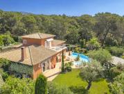 Villa avec piscine et jardin