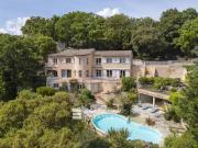 Villa avec piscine et terrasse