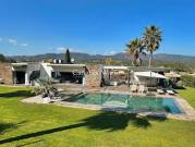 Villa avec piscine et terrasse