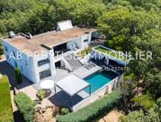 Villa avec piscine et terrasse