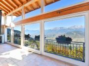 Villa avec piscine et vue imprenable sur les montagnes