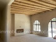 Villa avec piscine livrable an Août