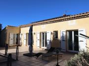 Villa avec piscine, sous sol et garage