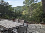 Villa avec piscine sur grand terrain au calme absolu