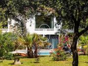 Villa avec piscine et terrasse