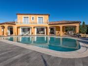 Villa avec vue dégagée et piscine à Puget sur Argens