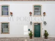 Villa Azzurra: Glamour e histria no centro nobre de Cascais