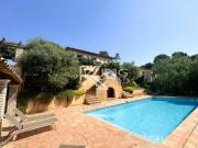 Villa Bastide avec 4 Suites Parentales, Piscine et Vue...