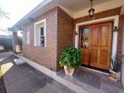 Villa Belgrano casa 3 dorm + Dpto 2 dormi