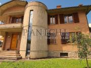 Villa bifamiliare 10 vani 304mq