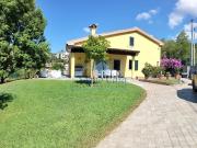 Villa Bifamiliare con giardino a Castelnuovo Magra