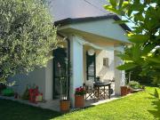 Villa Bifamiliare con giardino, Capannori camigliano
