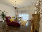 Casa indipendente con giardino, Pietrasanta strettoia