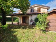 Villa Bifamiliare con giardino, Pietrasanta traversagna