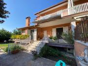 Villa Bifamiliare di 220 mq a Casalotti Roma