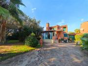 Villa Bifamiliare di 252 mq a Axa, Casal Palocco,...