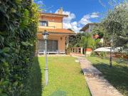 Villa Bifamiliare in affitto a Fiumicino via Marina di...