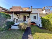 Villa Bifamiliare in affitto a Fiumicino via Porto San... Villa Bifamiliare in affitto a Fiumicino via Porto San...