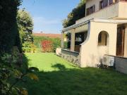 Villa bifamiliare in affitto a Forte Dei Marmi