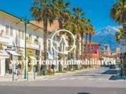 Villa Bifamiliare in affitto a Forte dei Marmi g.Viner,...