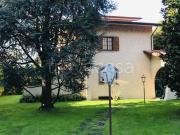 Villa Bifamiliare in affitto a Forte dei Marmi via 20...