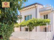 Villa Bifamiliare in affitto a Forte dei Marmi via...