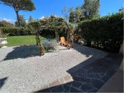 Villa Bifamiliare in affitto a Forte dei Marmi via della...