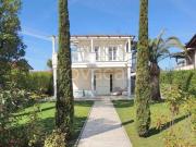 Villa Bifamiliare in affitto a Forte dei Marmi via...