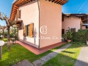 Villa Bifamiliare in affitto a Forte dei Marmi via...