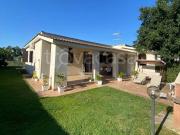 Villa bifamiliare in affitto a Latina via Montecristo,...