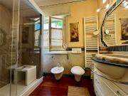 Villa bifamiliare in affitto a Pietrasanta