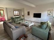 Villa Bifamiliare in affitto a Pietrasanta via Duca...