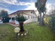 Villa bifamiliare in vendita a Ardea, Lido dei Pini di Ardea