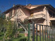 Villa bifamiliare in vendita a Barberino di Mugello via...