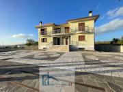 Villa Bifamiliare in vendita a Benevento, Contrade
