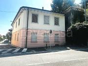 Villa bifamiliare in vendita a Biassono via Sant'Antonio