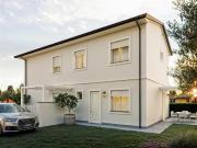 Villa bifamiliare in vendita a Camaiore via Pietro Tabarrani