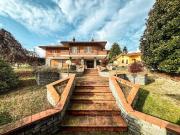 Villa bifamiliare in vendita a Canale