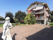 Villa bifamiliare in vendita a Carmagnola via Fumeri,...