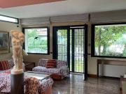 Villa bifamiliare in vendita a Carrara