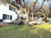 Villa bifamiliare in vendita a Carrara