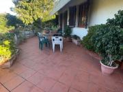 Villa bifamiliare in vendita a Carrara via s. Francesco, 12