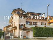 Villa bifamiliare in vendita a Cernusco sul Naviglio via...