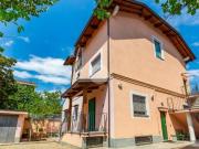 Villa bifamiliare in vendita a Collegno via Macedonia,...