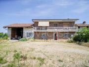 Villa bifamiliare in vendita a Crescentino strada...