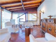 Villa bifamiliare in vendita a Cuggiono via Ugo Foscolo, 14