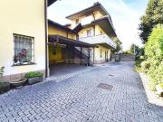 Villa bifamiliare in vendita a Desio