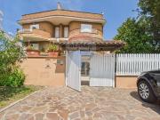 Villa bifamiliare in vendita a Fiumicino, Fregene
