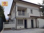 Villa bifamiliare in vendita a Forte Dei Marmi