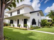 Villa bifamiliare in vendita a Forte Dei Marmi